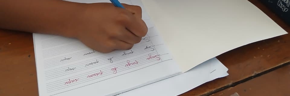 Menulis
